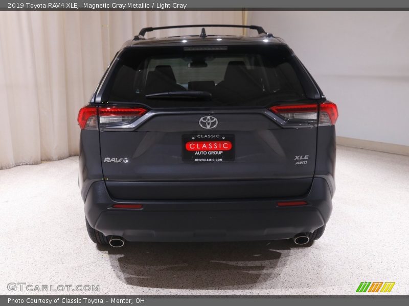 Magnetic Gray Metallic / Light Gray 2019 Toyota RAV4 XLE