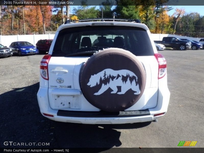 Super White / Ash Gray 2010 Toyota RAV4 I4