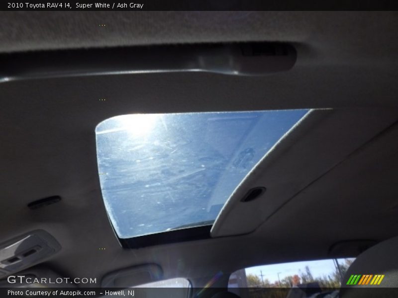 Super White / Ash Gray 2010 Toyota RAV4 I4