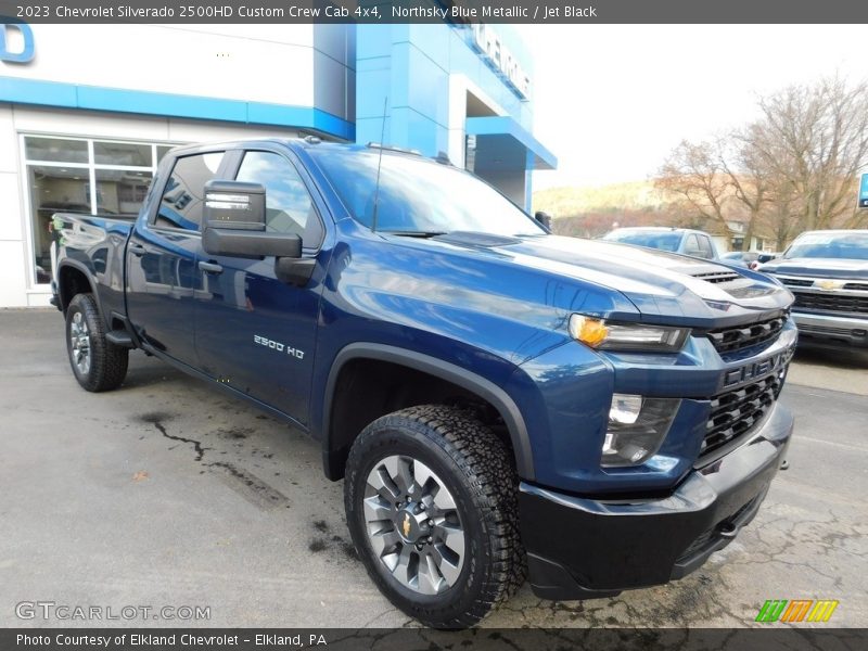 Front 3/4 View of 2023 Silverado 2500HD Custom Crew Cab 4x4