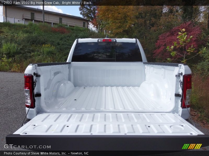 Bright White / Black 2022 Ram 1500 Big Horn Crew Cab