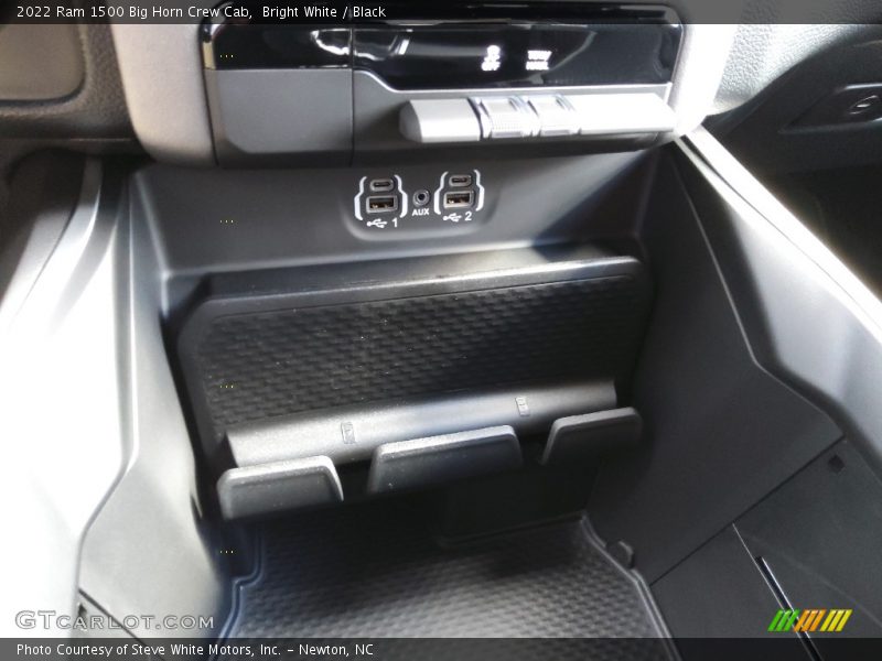 Bright White / Black 2022 Ram 1500 Big Horn Crew Cab