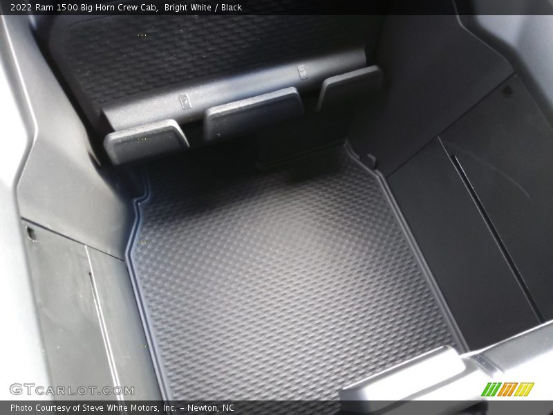 Bright White / Black 2022 Ram 1500 Big Horn Crew Cab