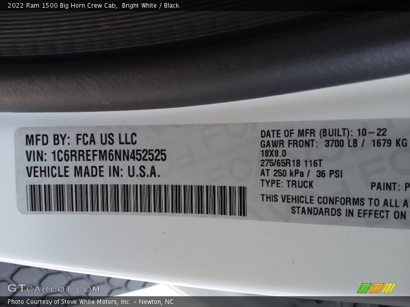Bright White / Black 2022 Ram 1500 Big Horn Crew Cab