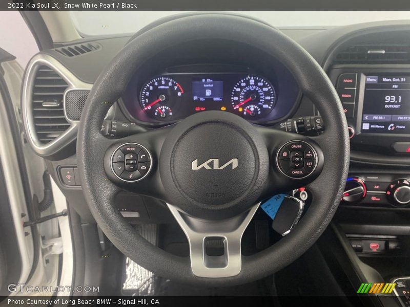 Snow White Pearl / Black 2022 Kia Soul LX