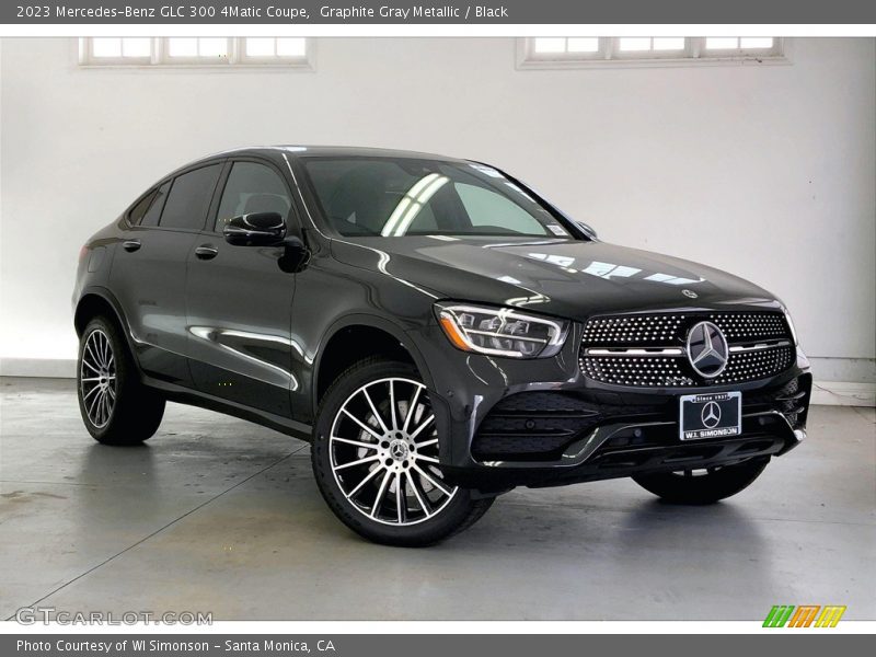 Front 3/4 View of 2023 GLC 300 4Matic Coupe