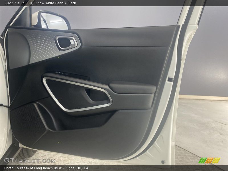 Snow White Pearl / Black 2022 Kia Soul LX