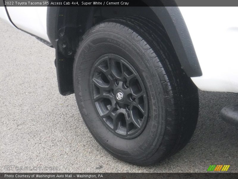 Super White / Cement Gray 2022 Toyota Tacoma SR5 Access Cab 4x4