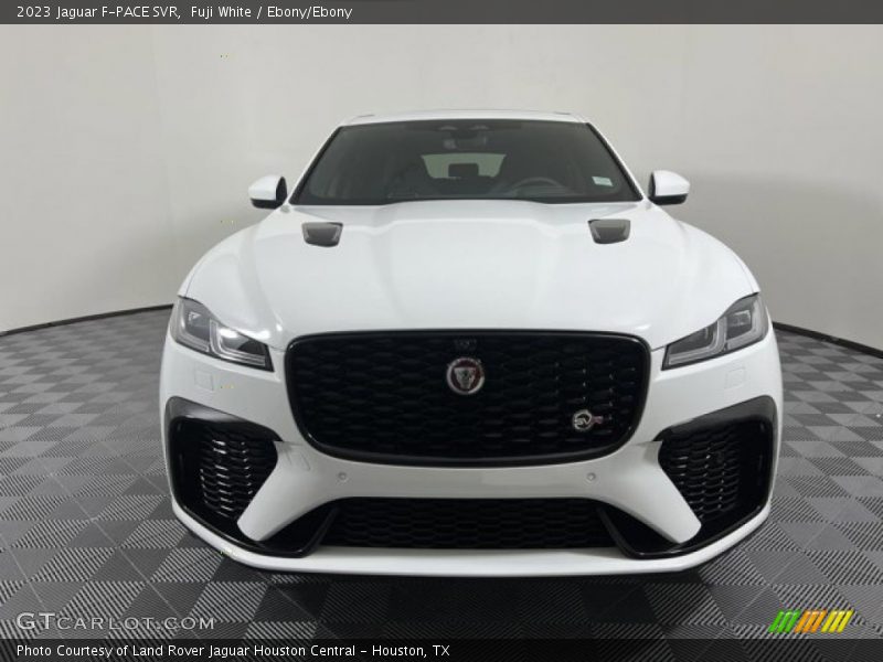 Fuji White / Ebony/Ebony 2023 Jaguar F-PACE SVR