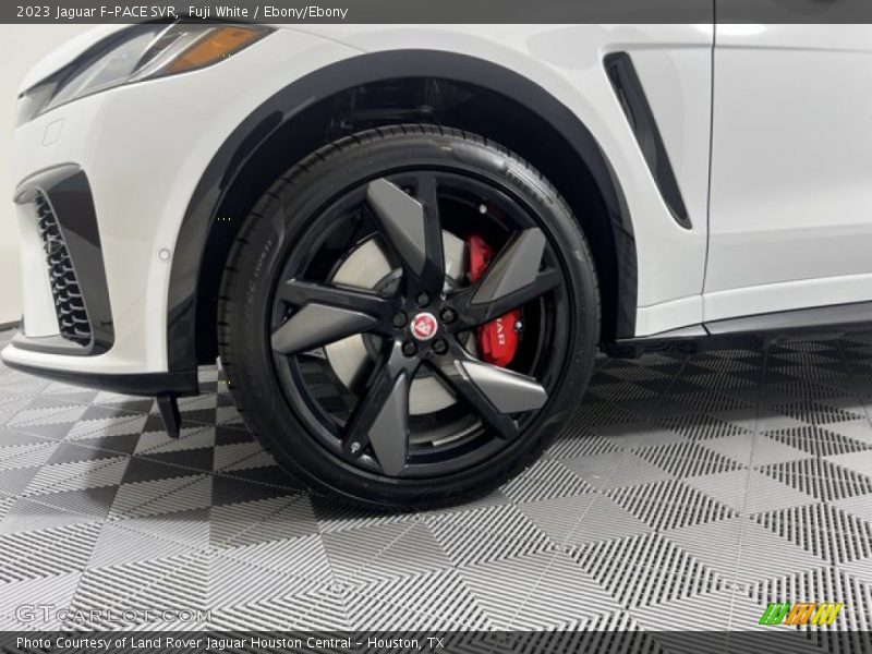 Fuji White / Ebony/Ebony 2023 Jaguar F-PACE SVR