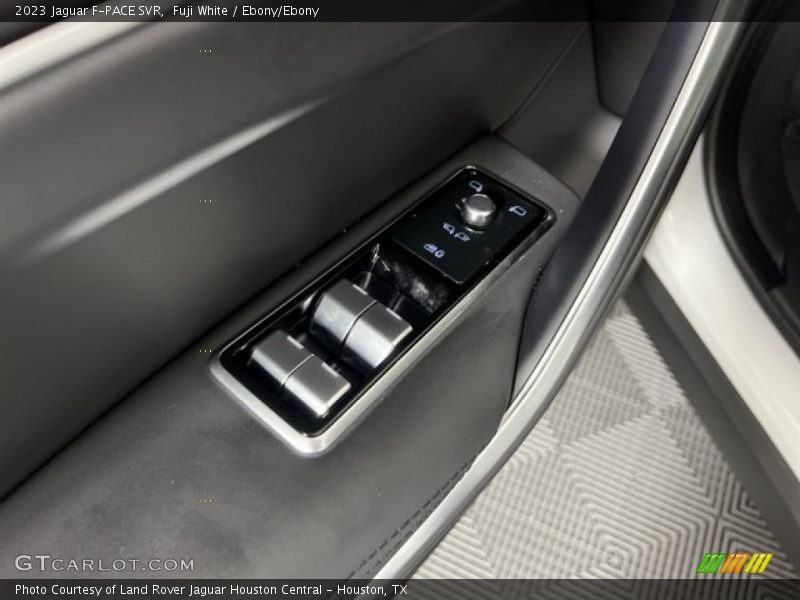 Fuji White / Ebony/Ebony 2023 Jaguar F-PACE SVR