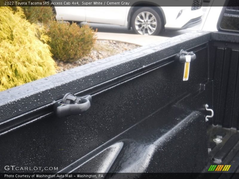 Super White / Cement Gray 2022 Toyota Tacoma SR5 Access Cab 4x4