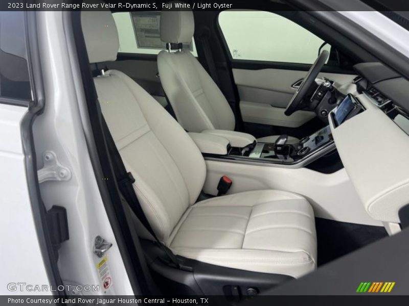 Fuji White / Light Oyster 2023 Land Rover Range Rover Velar R-Dynamic S