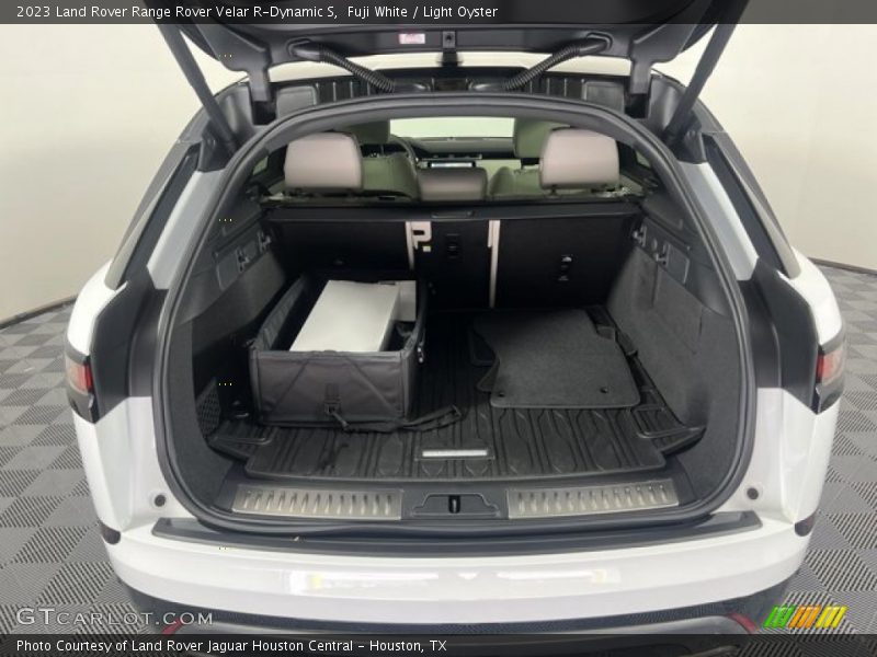 Fuji White / Light Oyster 2023 Land Rover Range Rover Velar R-Dynamic S