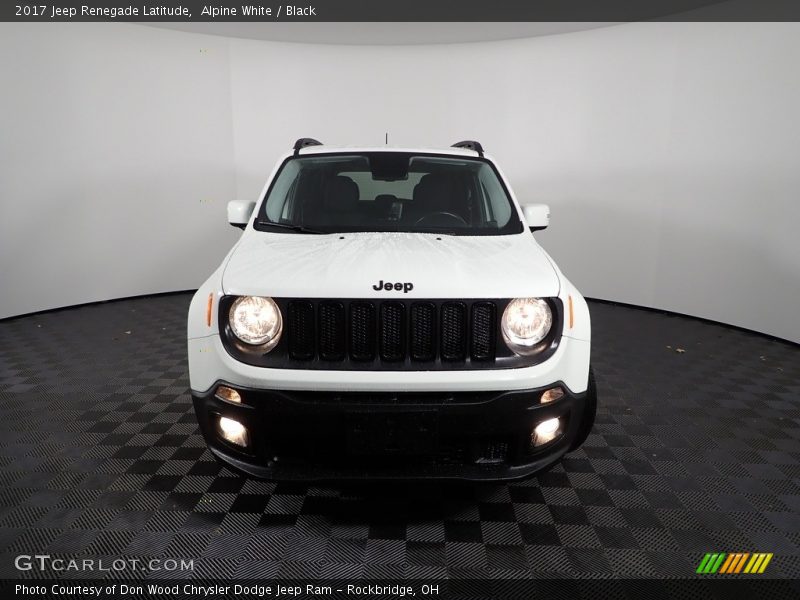 Alpine White / Black 2017 Jeep Renegade Latitude