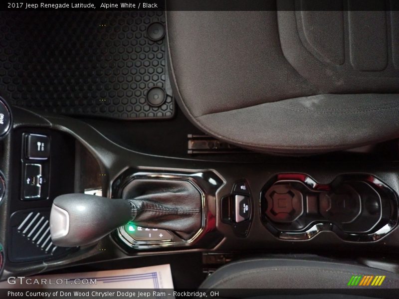 Alpine White / Black 2017 Jeep Renegade Latitude