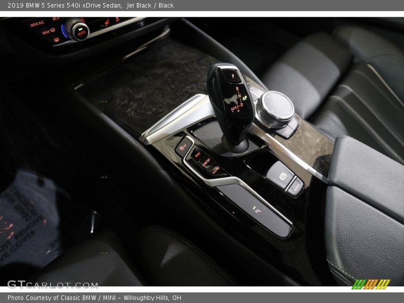 Jet Black / Black 2019 BMW 5 Series 540i xDrive Sedan