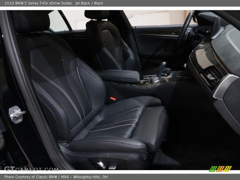 Jet Black / Black 2019 BMW 5 Series 540i xDrive Sedan