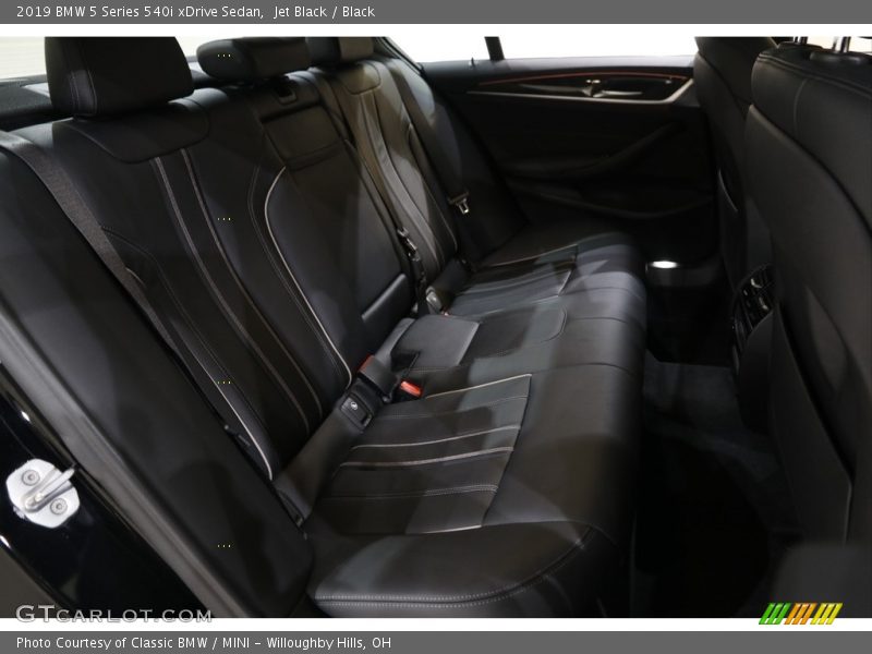 Jet Black / Black 2019 BMW 5 Series 540i xDrive Sedan