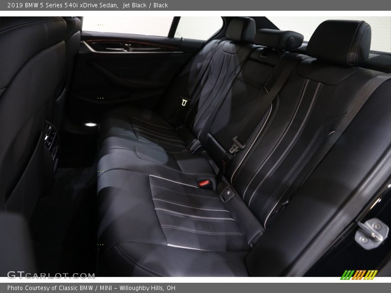 Jet Black / Black 2019 BMW 5 Series 540i xDrive Sedan
