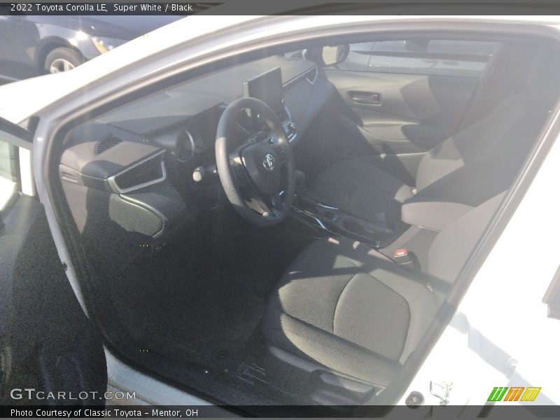 Super White / Black 2022 Toyota Corolla LE