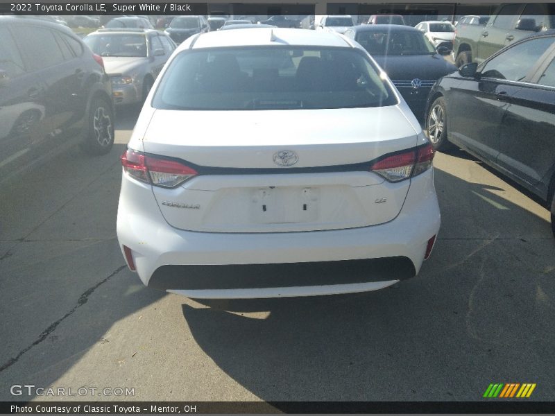 Super White / Black 2022 Toyota Corolla LE