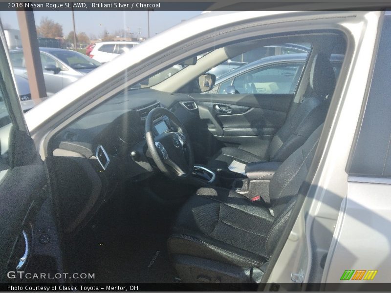 Brilliant Silver / Charcoal 2016 Nissan Rogue SL AWD