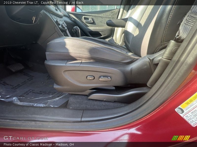 Cajun Red Tintcoat / Jet Black 2019 Chevrolet Trax LT