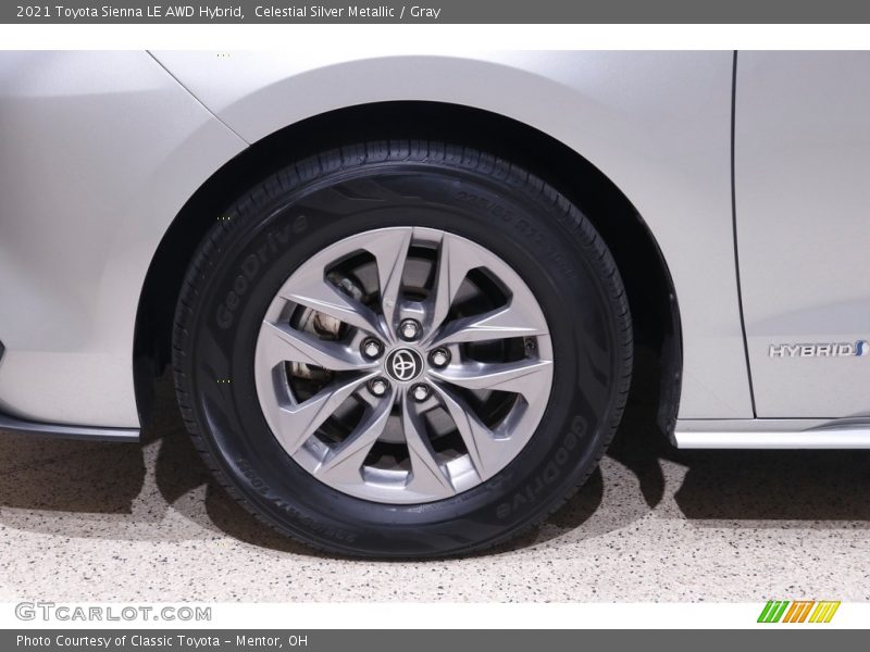 Celestial Silver Metallic / Gray 2021 Toyota Sienna LE AWD Hybrid