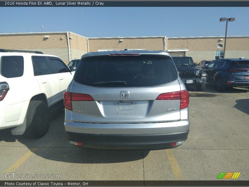 Lunar Silver Metallic / Gray 2016 Honda Pilot EX AWD