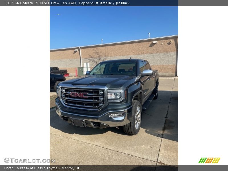 Pepperdust Metallic / Jet Black 2017 GMC Sierra 1500 SLT Crew Cab 4WD