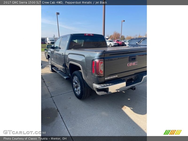 Pepperdust Metallic / Jet Black 2017 GMC Sierra 1500 SLT Crew Cab 4WD