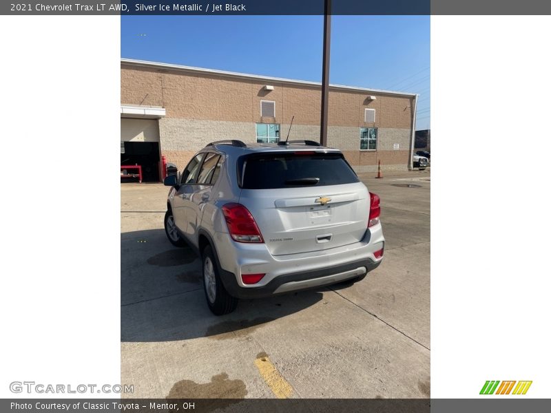 Silver Ice Metallic / Jet Black 2021 Chevrolet Trax LT AWD