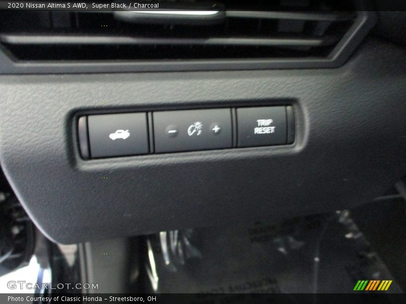 Super Black / Charcoal 2020 Nissan Altima S AWD