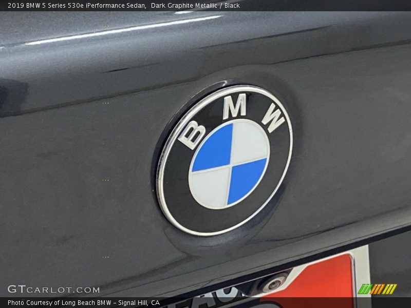 Dark Graphite Metallic / Black 2019 BMW 5 Series 530e iPerformance Sedan