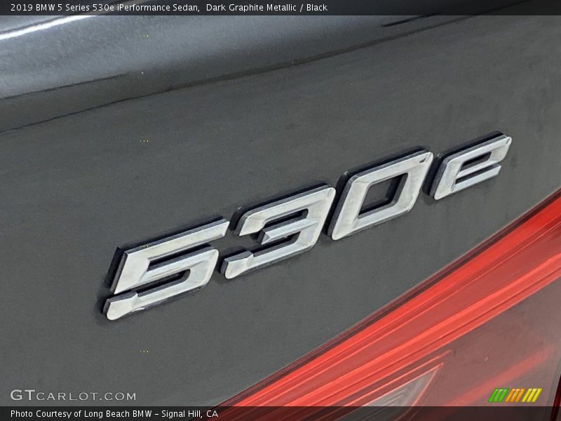 Dark Graphite Metallic / Black 2019 BMW 5 Series 530e iPerformance Sedan