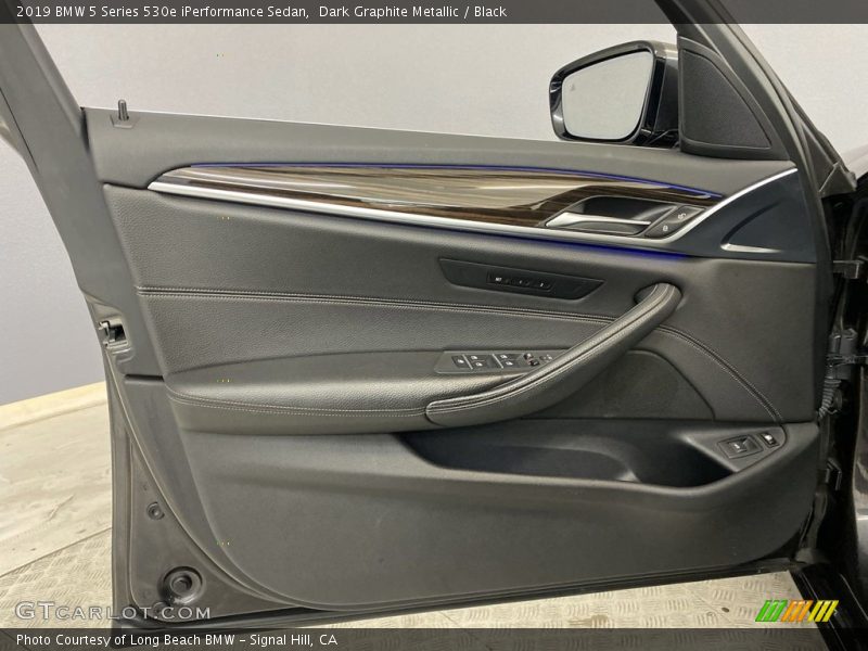 Dark Graphite Metallic / Black 2019 BMW 5 Series 530e iPerformance Sedan