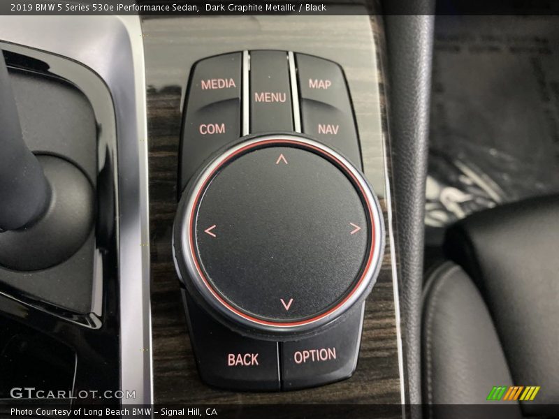 Dark Graphite Metallic / Black 2019 BMW 5 Series 530e iPerformance Sedan