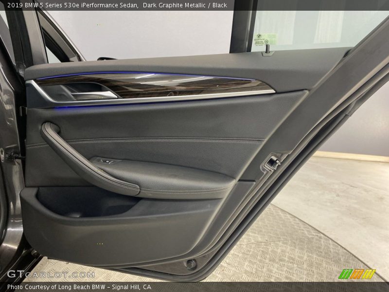 Dark Graphite Metallic / Black 2019 BMW 5 Series 530e iPerformance Sedan