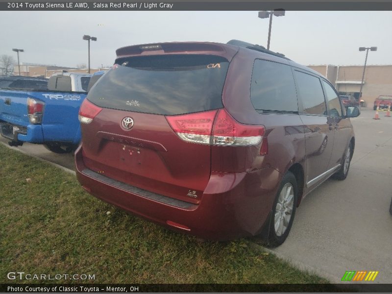 Salsa Red Pearl / Light Gray 2014 Toyota Sienna LE AWD