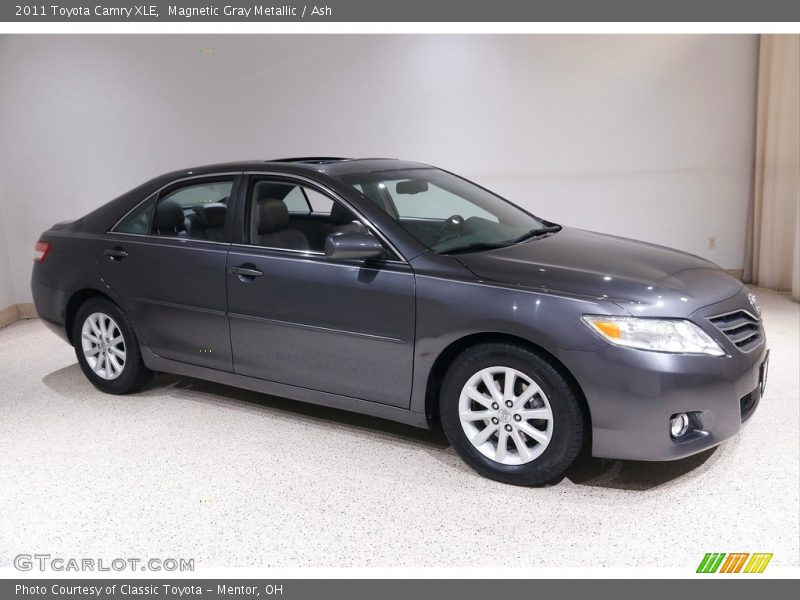 Magnetic Gray Metallic / Ash 2011 Toyota Camry XLE