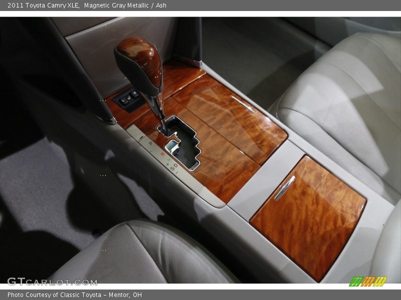 Magnetic Gray Metallic / Ash 2011 Toyota Camry XLE