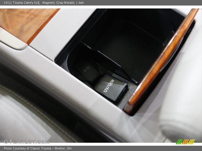 Magnetic Gray Metallic / Ash 2011 Toyota Camry XLE