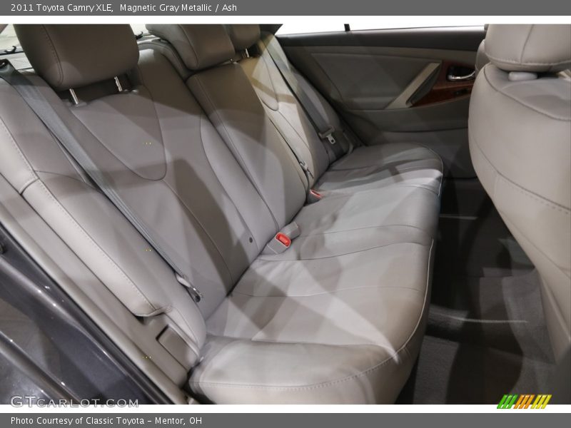 Magnetic Gray Metallic / Ash 2011 Toyota Camry XLE