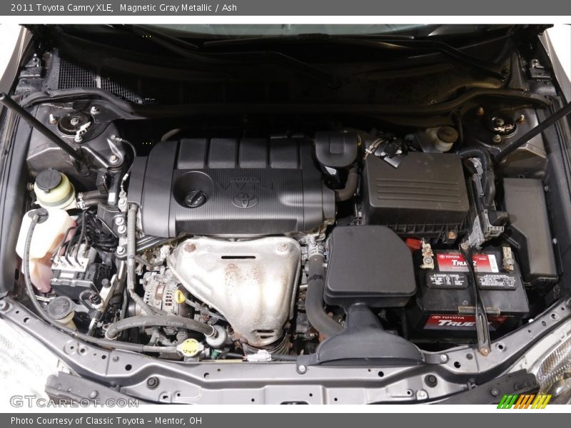 Magnetic Gray Metallic / Ash 2011 Toyota Camry XLE