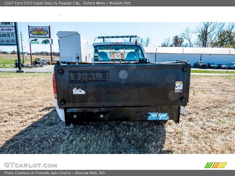 Oxford White / Medium Flint 2007 Ford F350 Super Duty XL Regular Cab
