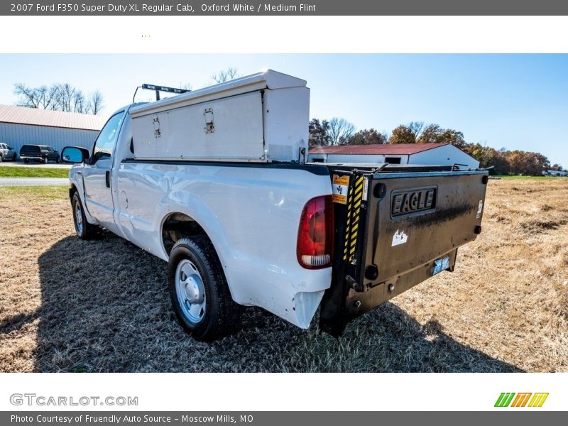 Oxford White / Medium Flint 2007 Ford F350 Super Duty XL Regular Cab