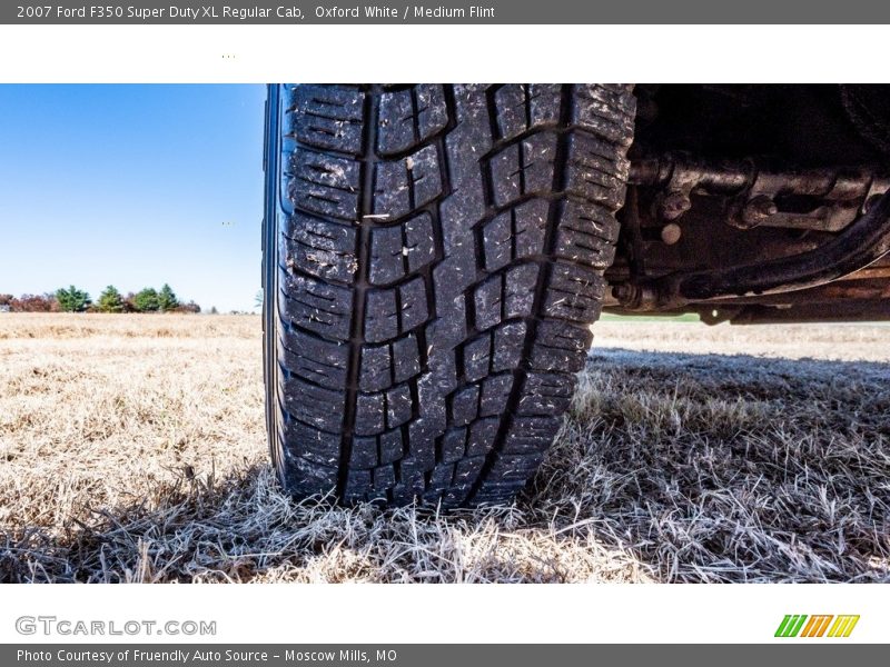 Oxford White / Medium Flint 2007 Ford F350 Super Duty XL Regular Cab
