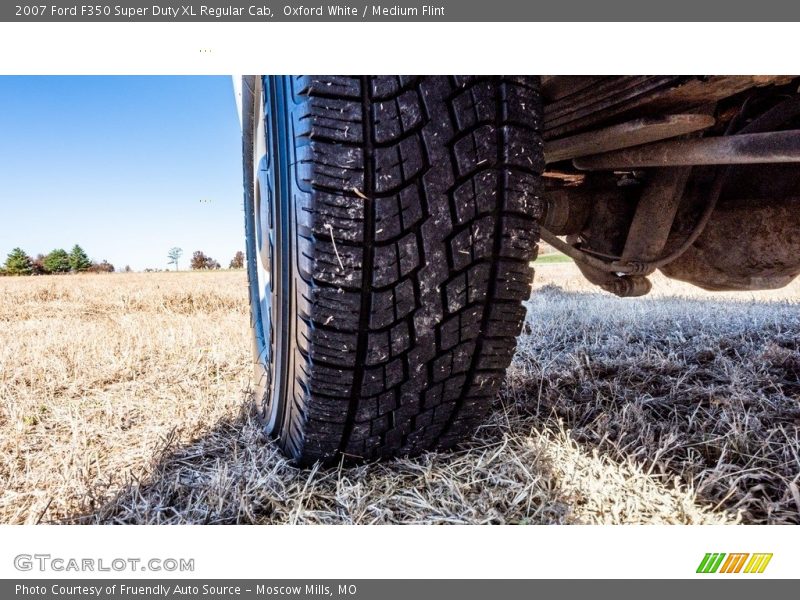Oxford White / Medium Flint 2007 Ford F350 Super Duty XL Regular Cab