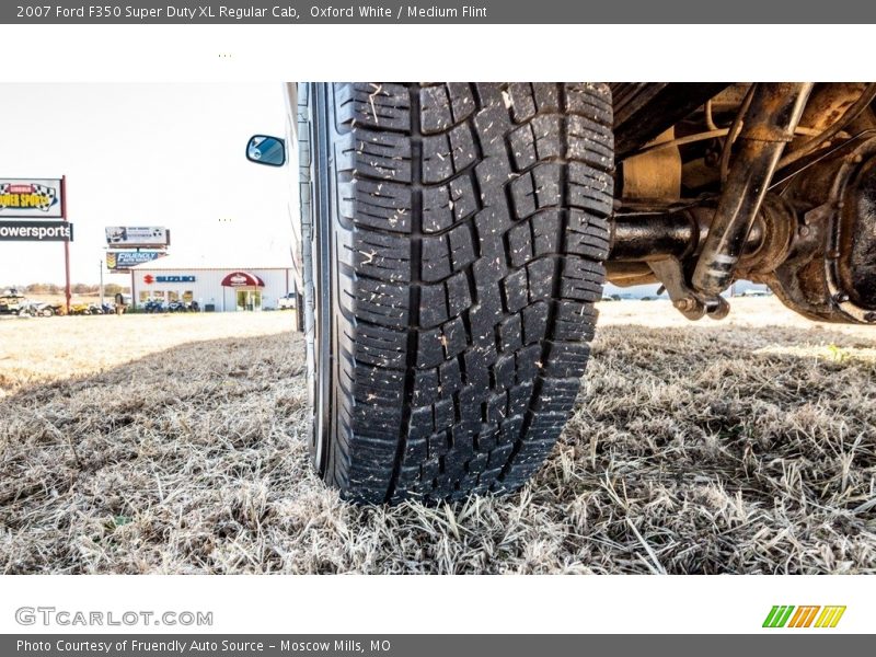 Oxford White / Medium Flint 2007 Ford F350 Super Duty XL Regular Cab